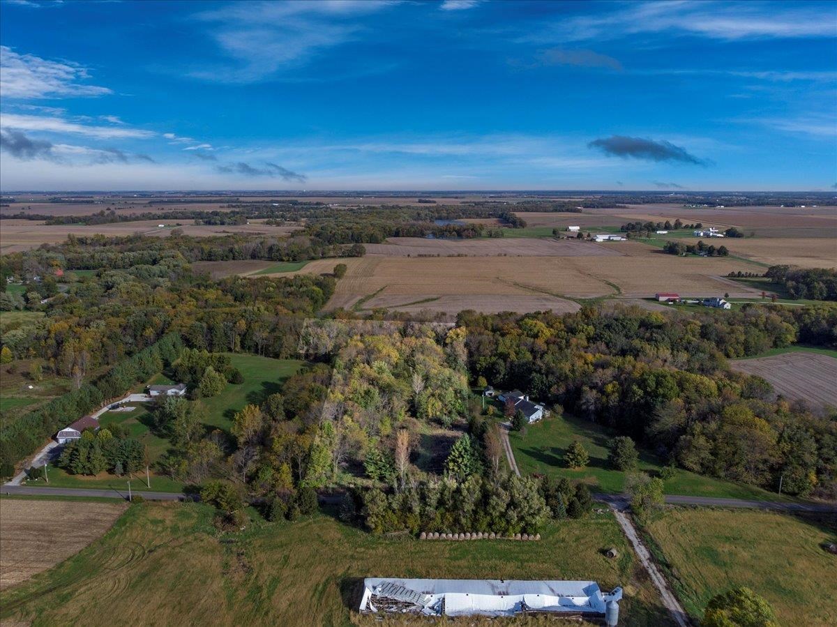 8389 Treat Road Loami, IL 62661 - Photo 3 of 19