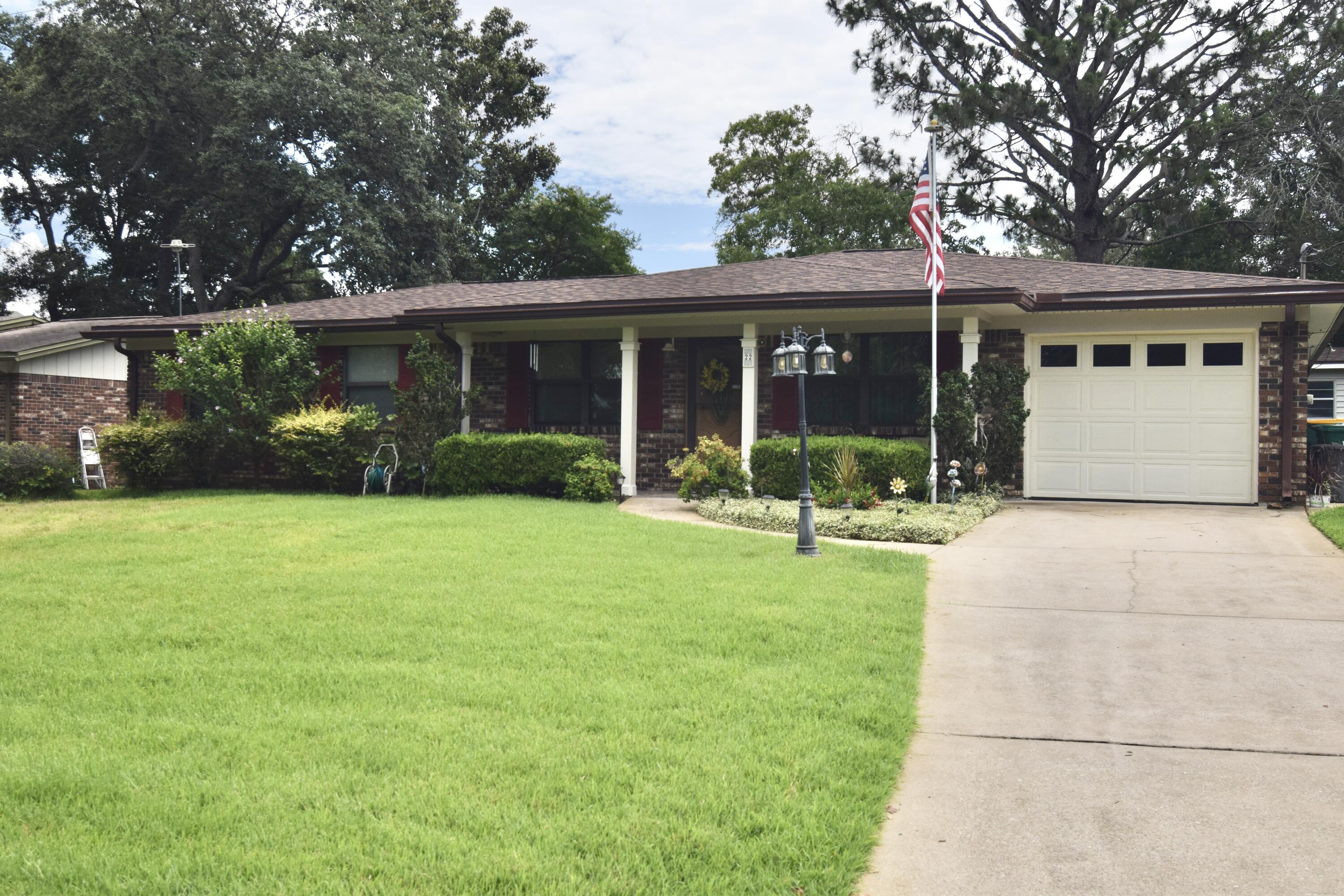 22 10th Street Shalimar, FL 32579 - Photo 47 of 49 22 10th St