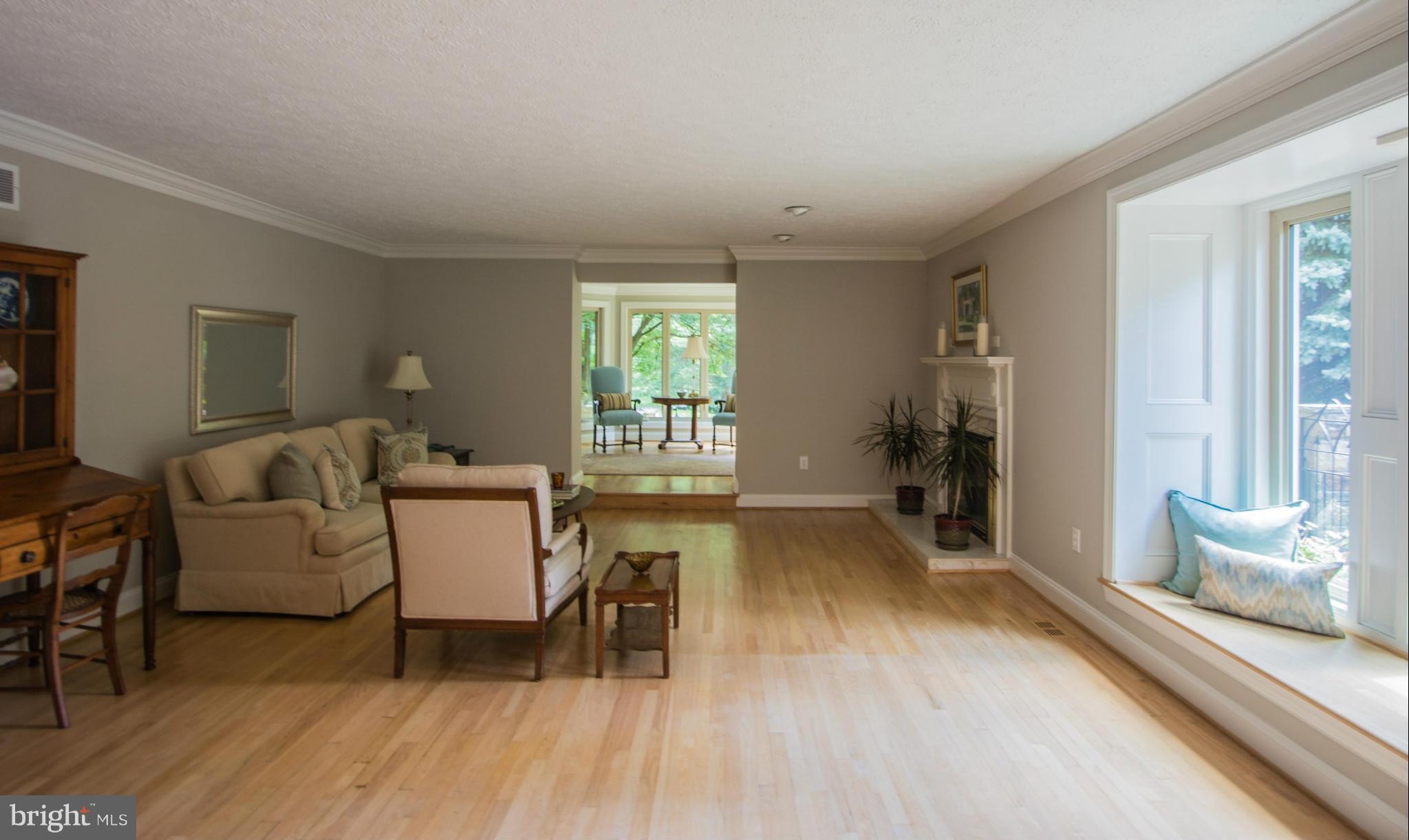 2101 Highland Ridge Drive Phoenix, MD 21131 - Photo 7 of 30 Living Room