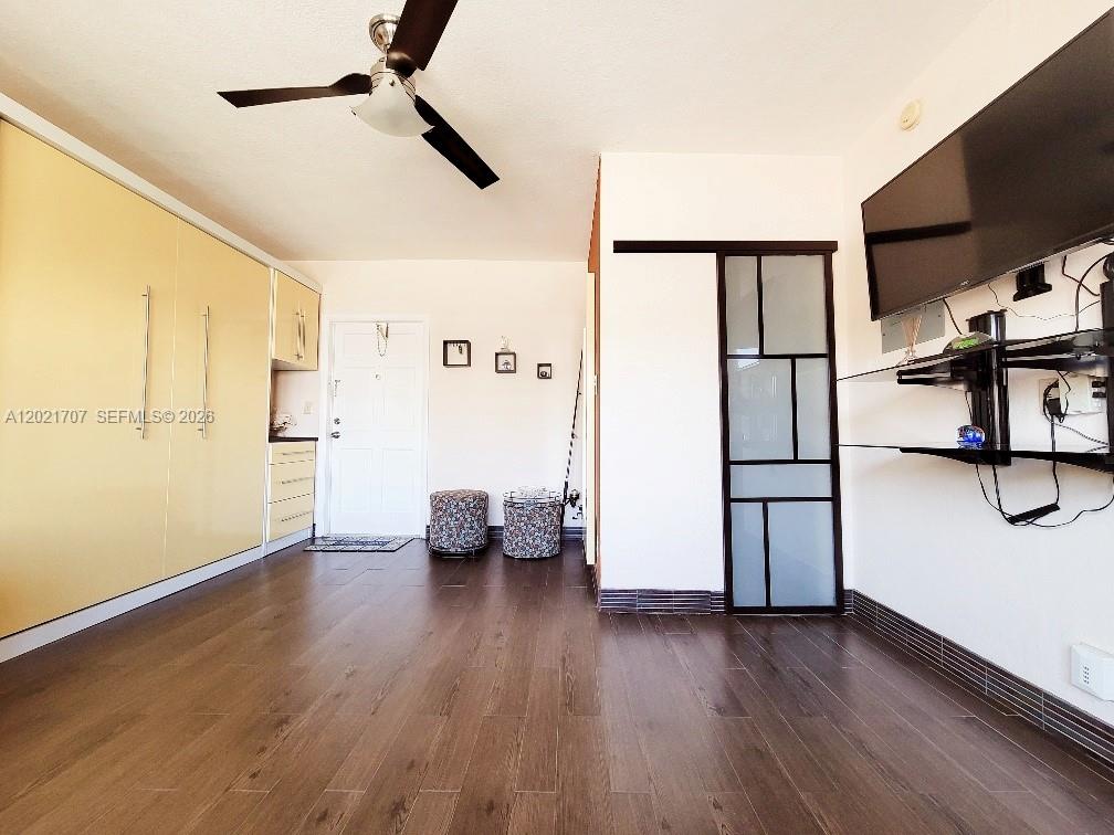 322 Harding Street, Unit B101 Hollywood, FL 33019 - Photo 5 of 25