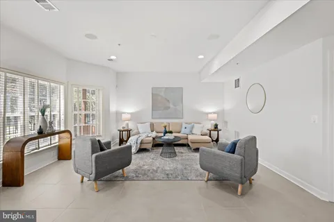 $1,200,000 | 5139 Brawner Place, Alexandria, VA 22304