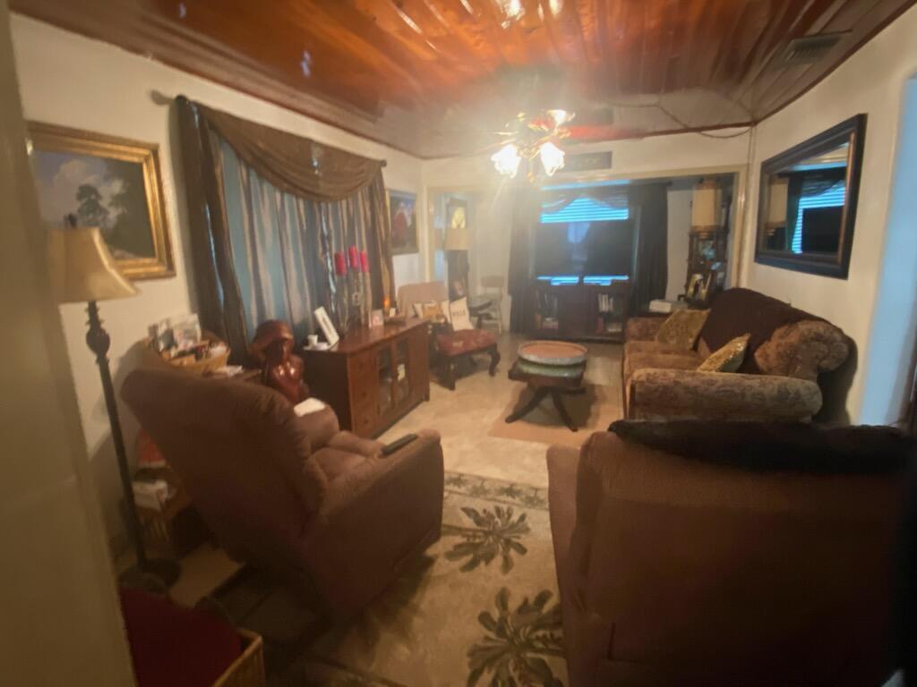 4321 Kirby Loop Road Fort Pierce, FL 34981 - Photo 11 of 19 beyc679bc556e70b8