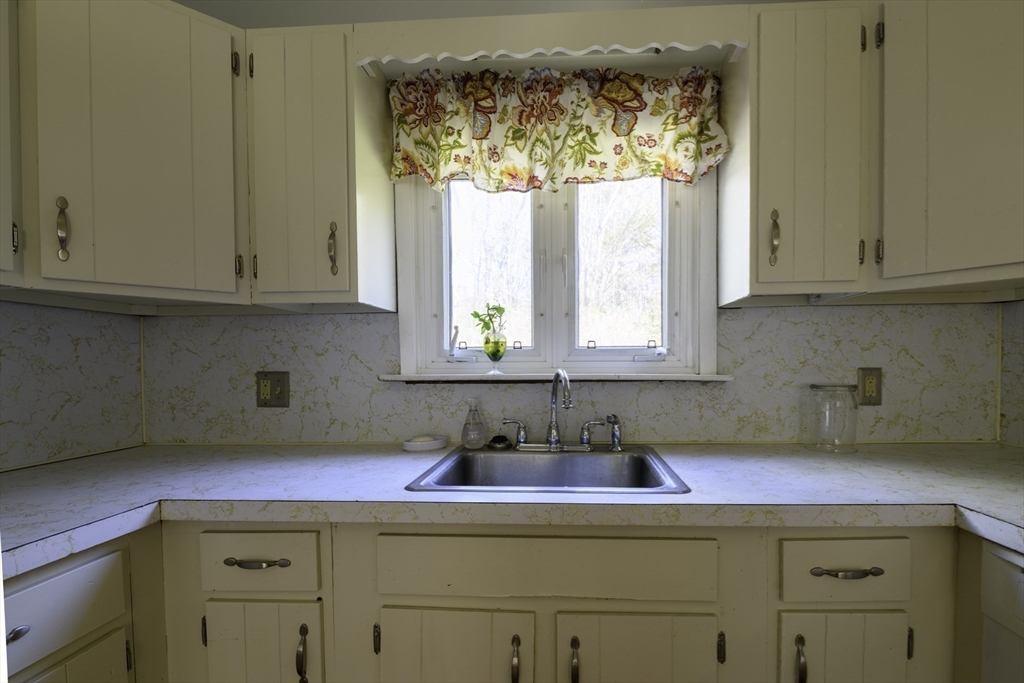 165 Whittier Road Haverhill, MA 01830 - Photo 29 of 42 Gallery Image 29