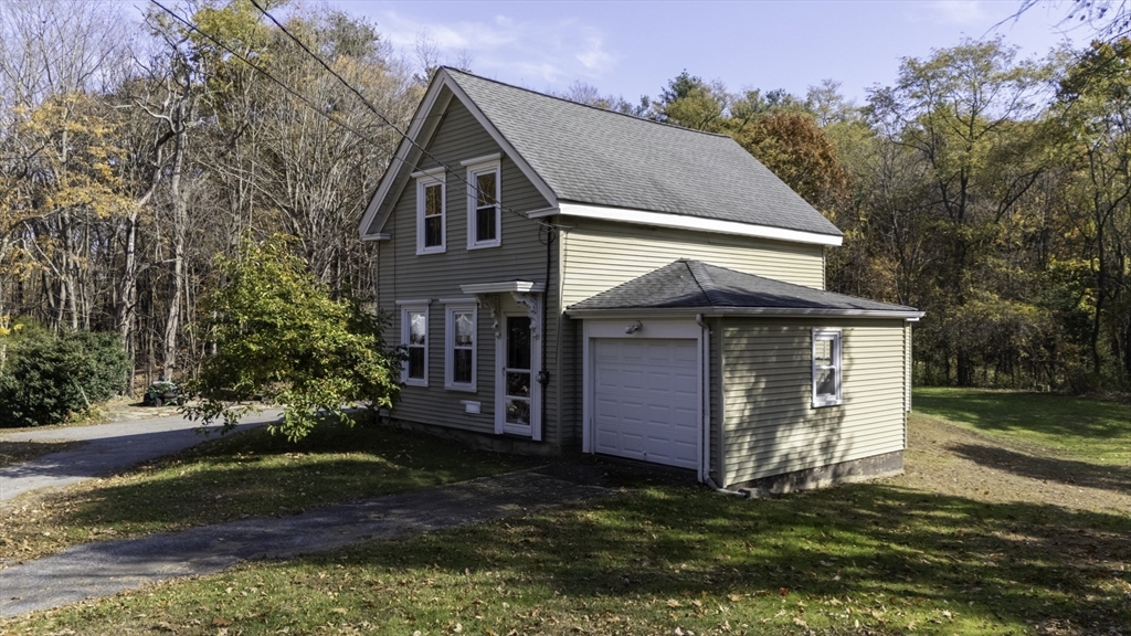 165 Whittier Road Haverhill, MA 01830 - Photo 9 of 42 Gallery Image 9