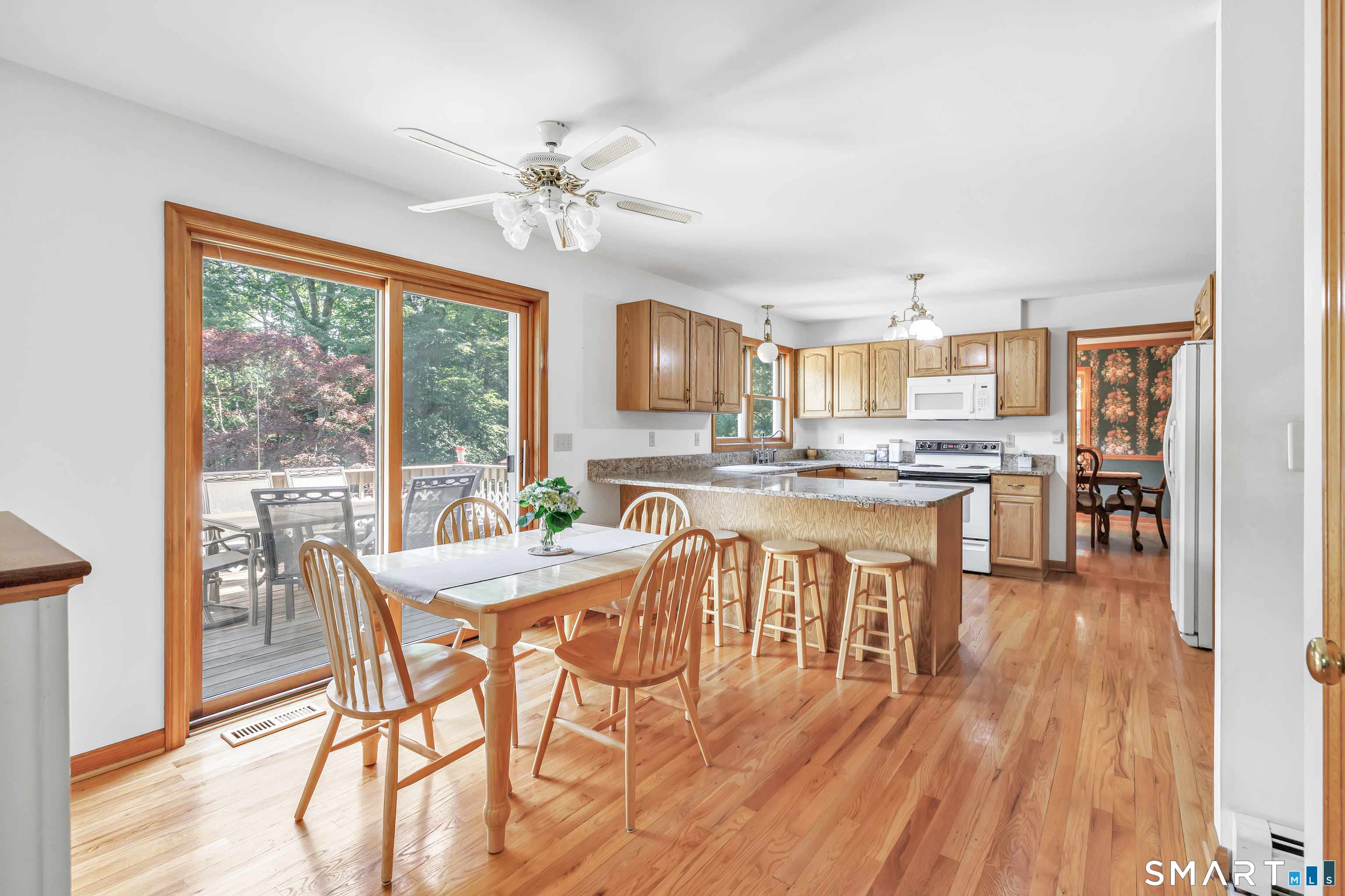 379 Waverly Road Shelton, CT 06484 - Photo 18 of 40