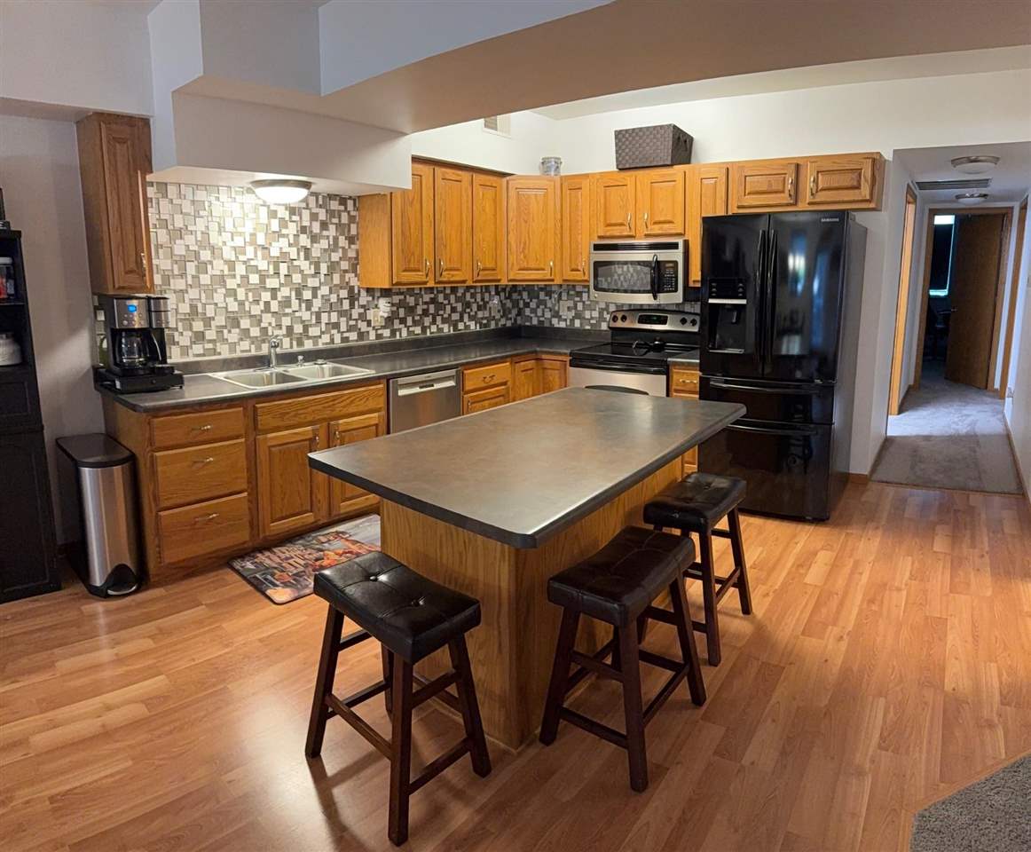 251 Vine Street, Unit 102 Riverside, IA 52327 - Photo 3 of 25 Gallery Image 3