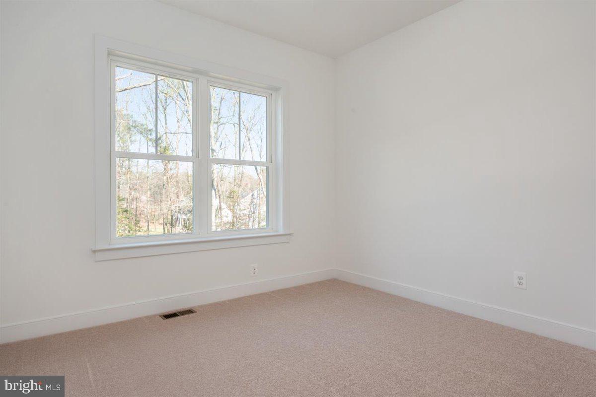 77 Magothy Beach Road Pasadena, MD 21122 - Photo 29 of 44 2nd Bedroom