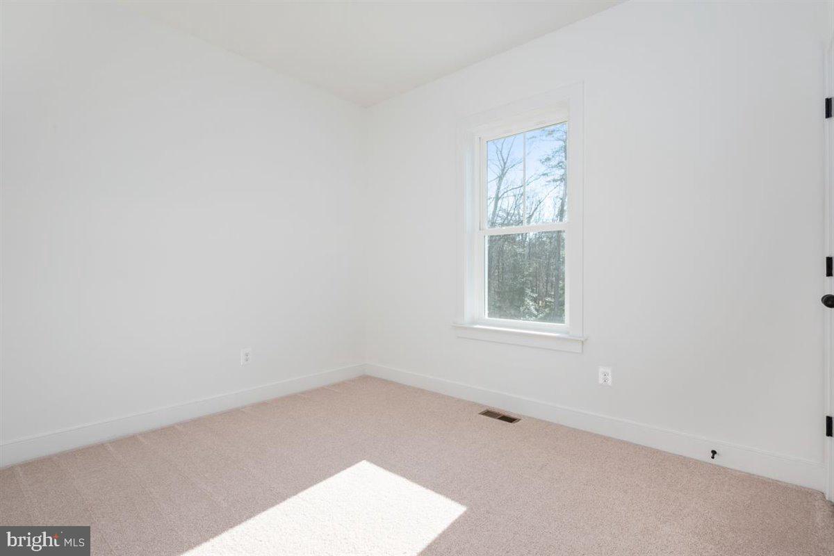 77 Magothy Beach Road Pasadena, MD 21122 - Photo 32 of 44 3rd Bedroom