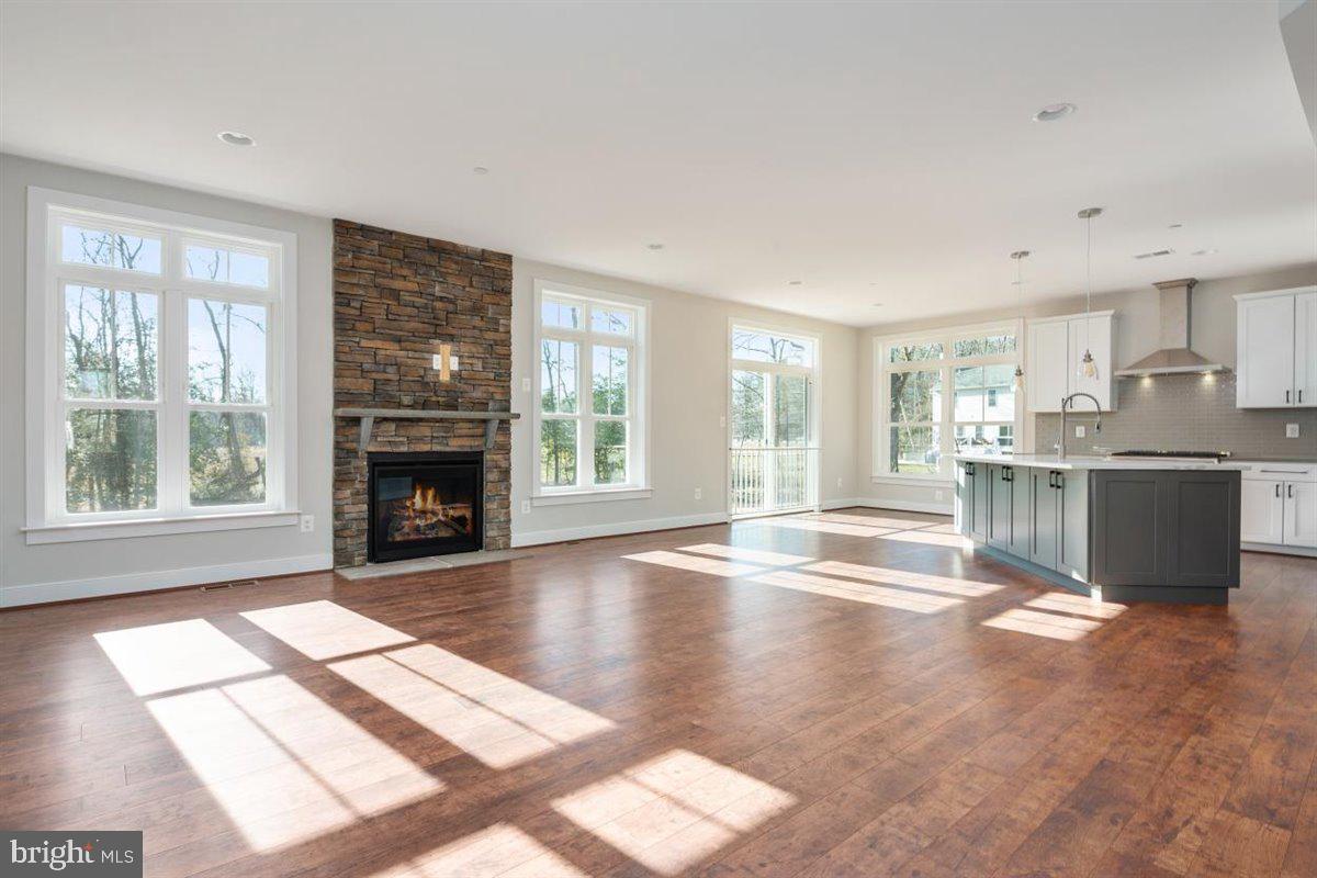 77 Magothy Beach Road Pasadena, MD 21122 - Photo 8 of 44 Large Family Room Open to Kitchen