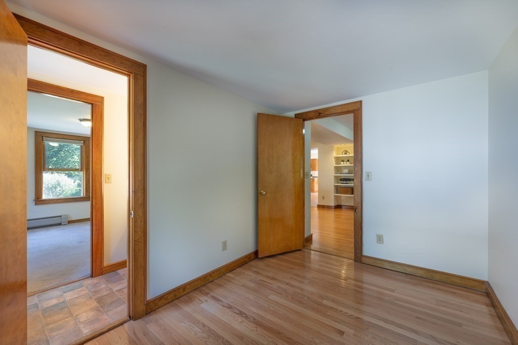 47 North Farms Road Northampton, MA 01062 - Photo 16 of 42