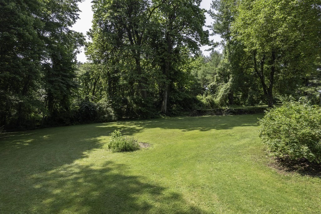 47 North Farms Road Northampton, MA 01062 - Photo 27 of 42