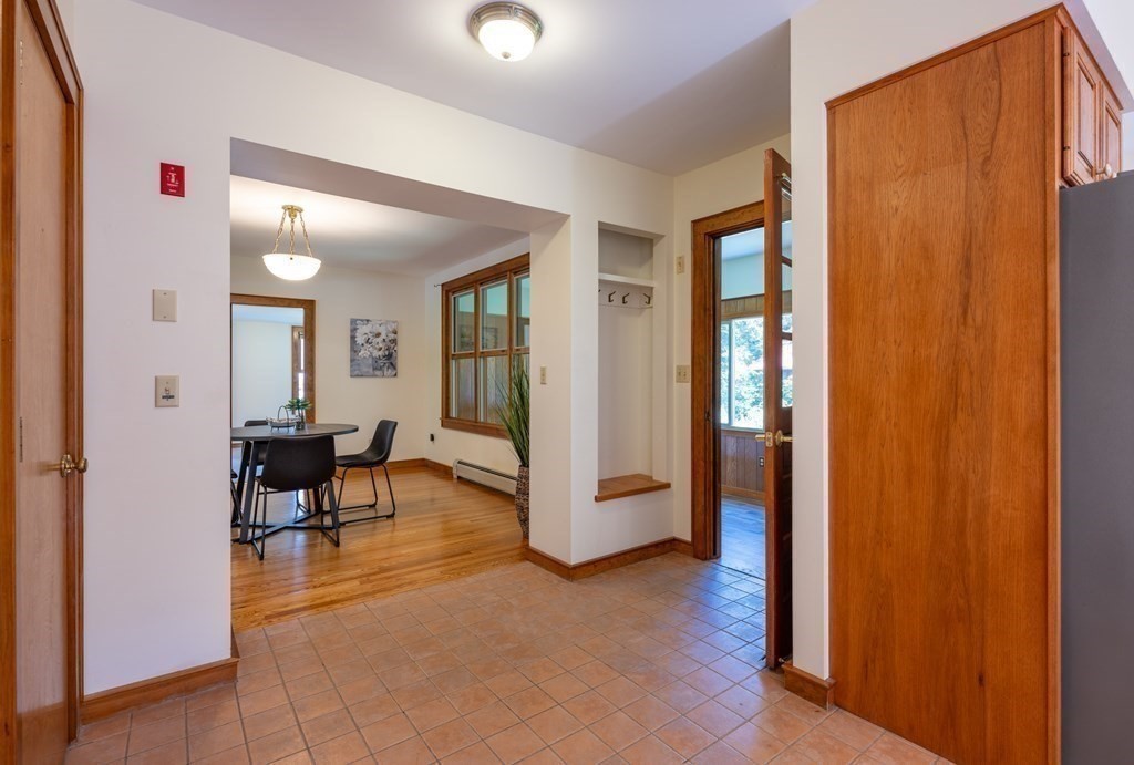 47 North Farms Road Northampton, MA 01062 - Photo 10 of 42