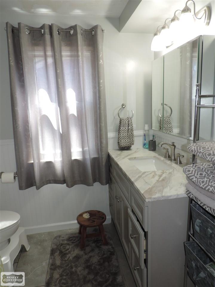 1988 Prestwick Road Grosse Pointe Woods, MI 48236 - Photo 14 of 21