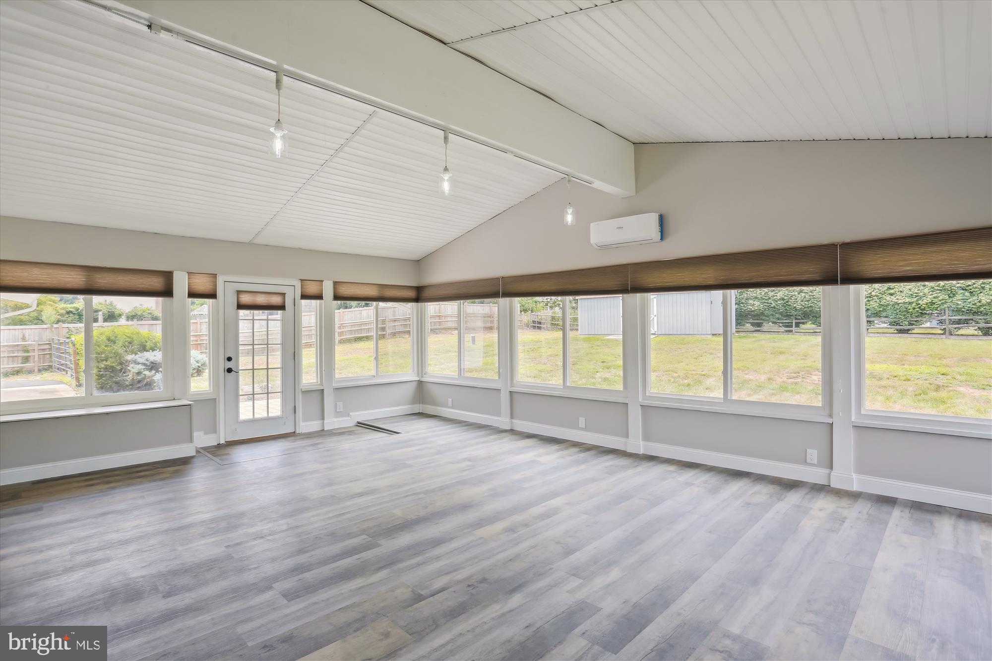 24404 Welsh Road Gaithersburg, MD 20882 - Photo 17 of 84 Gallery Image 17