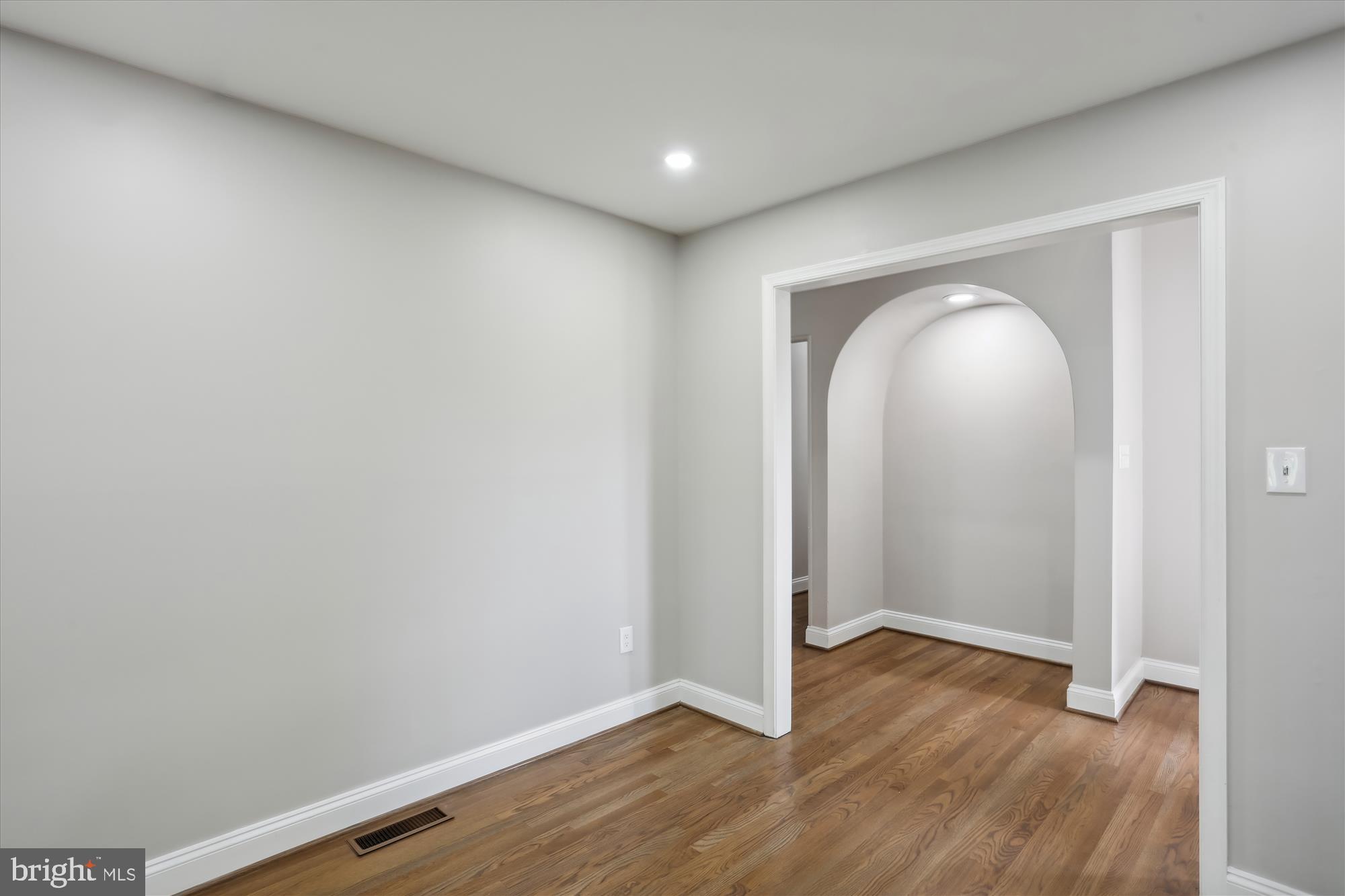 24404 Welsh Road Gaithersburg, MD 20882 - Photo 23 of 84 Gallery Image 23