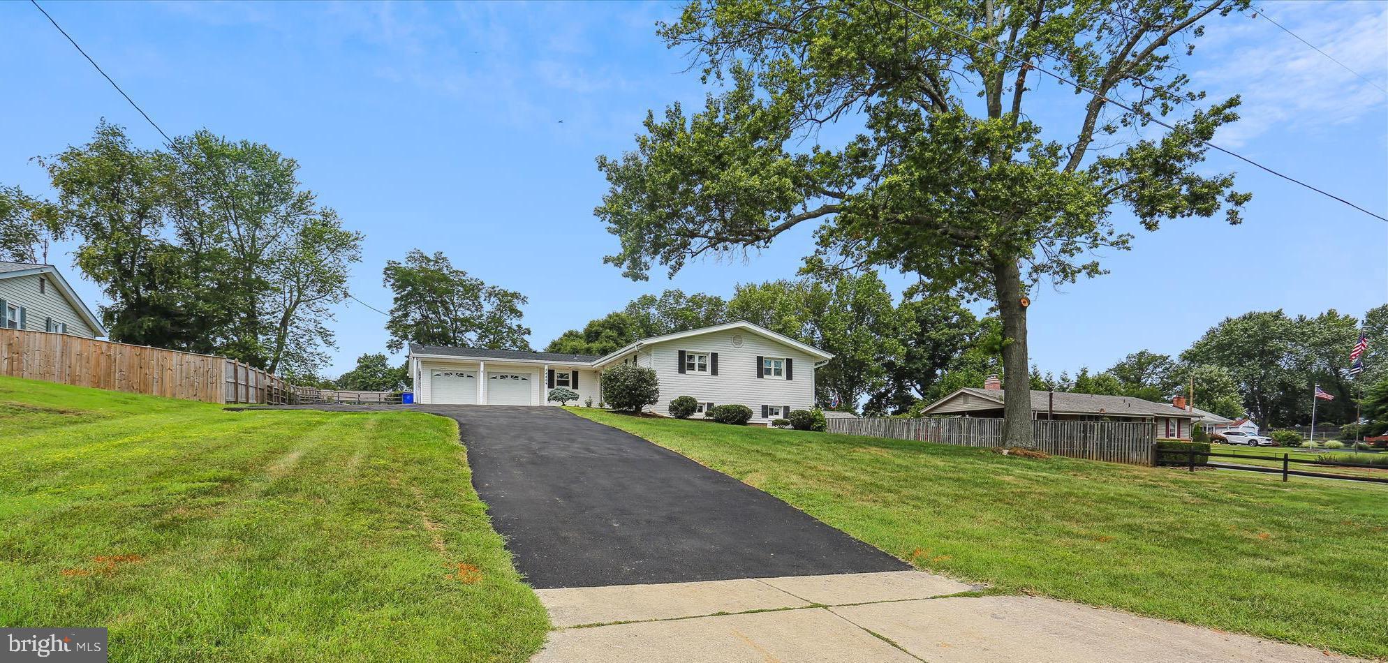 24404 Welsh Road Gaithersburg, MD 20882 - Photo 3 of 84 Gallery Image 3
