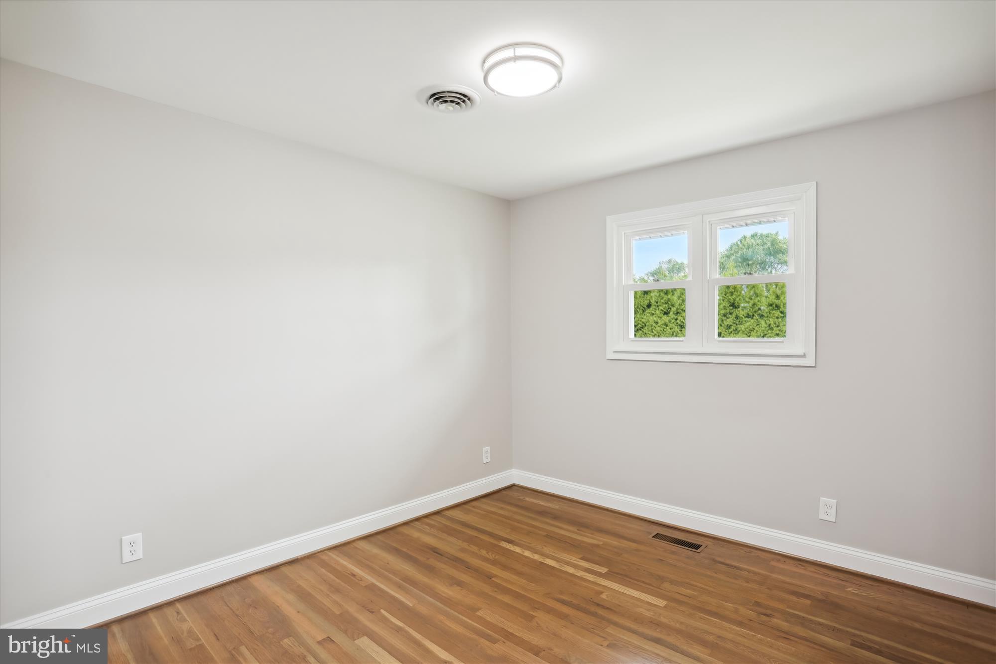 24404 Welsh Road Gaithersburg, MD 20882 - Photo 32 of 84 Gallery Image 32