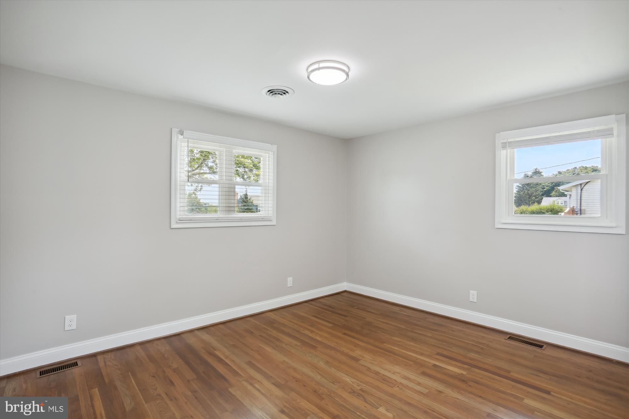 24404 Welsh Road Gaithersburg, MD 20882 - Photo 39 of 84 Gallery Image 39