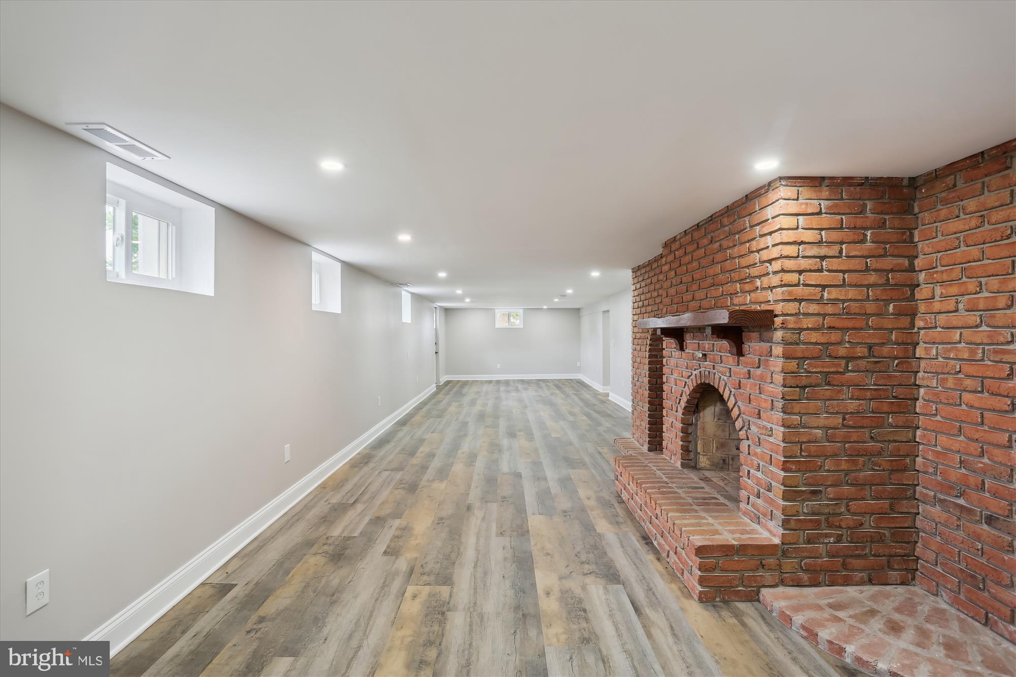 24404 Welsh Road Gaithersburg, MD 20882 - Photo 49 of 84 Gallery Image 49