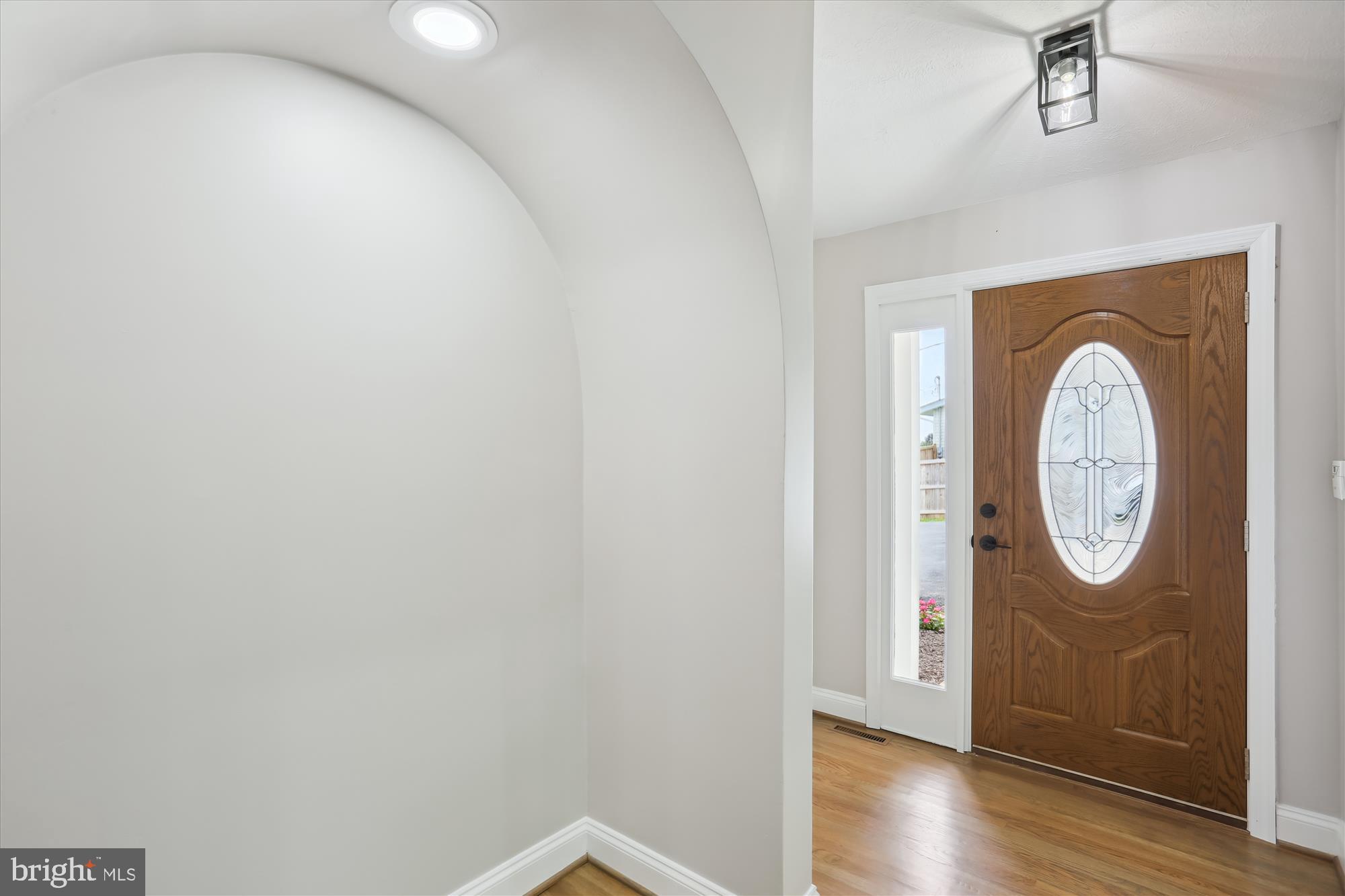 24404 Welsh Road Gaithersburg, MD 20882 - Photo 6 of 84 Gallery Image 6