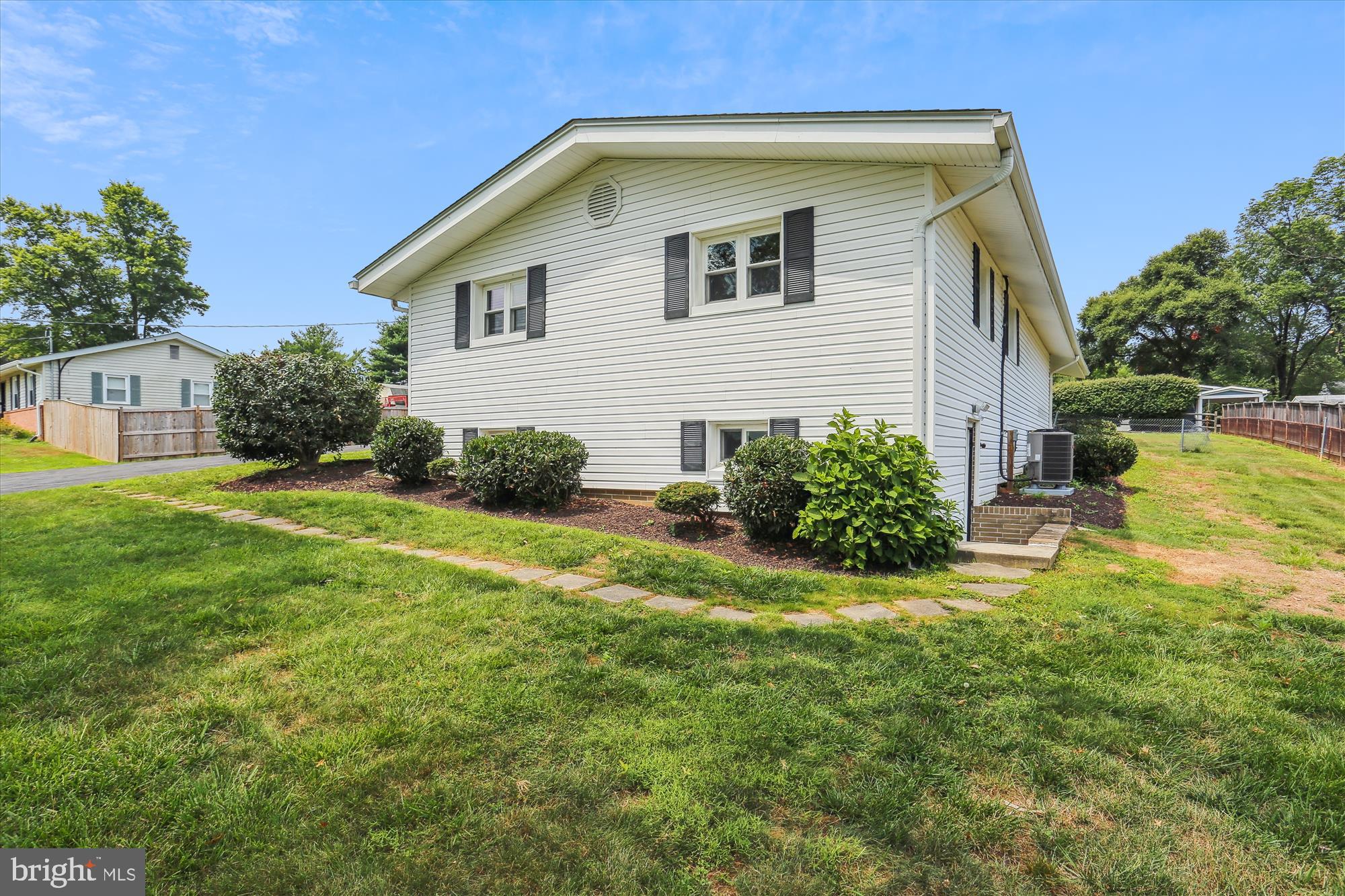 24404 Welsh Road Gaithersburg, MD 20882 - Photo 74 of 84 Gallery Image 74