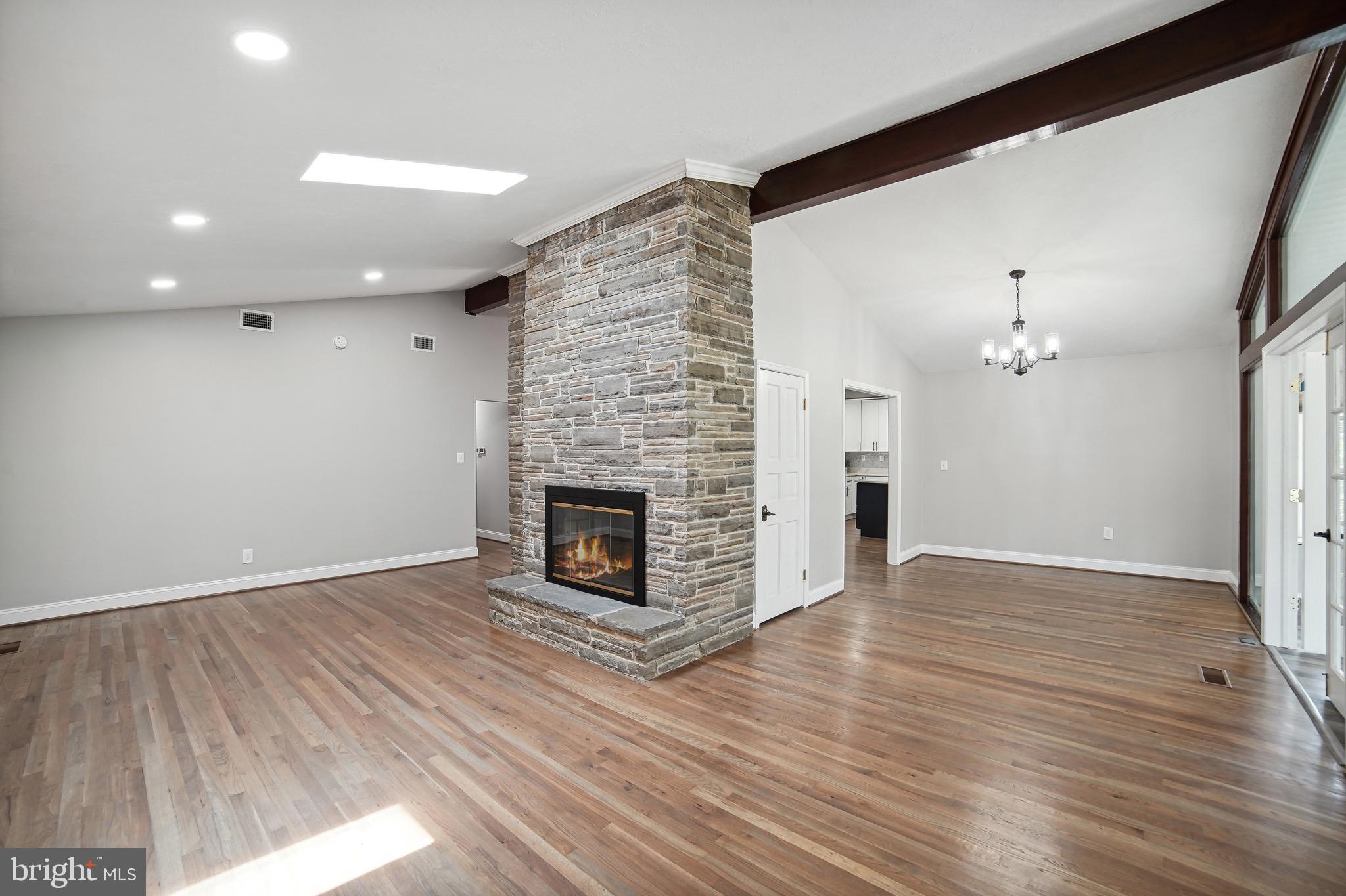 24404 Welsh Road Gaithersburg, MD 20882 - Photo 8 of 84 Gallery Image 8