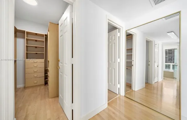 $3,250,000 | 1643 Brickell Avenue, Unit 1002, Miami, FL 33129