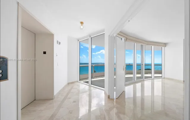 $3,250,000 | 1643 Brickell Avenue, Unit 1002, Miami, FL 33129