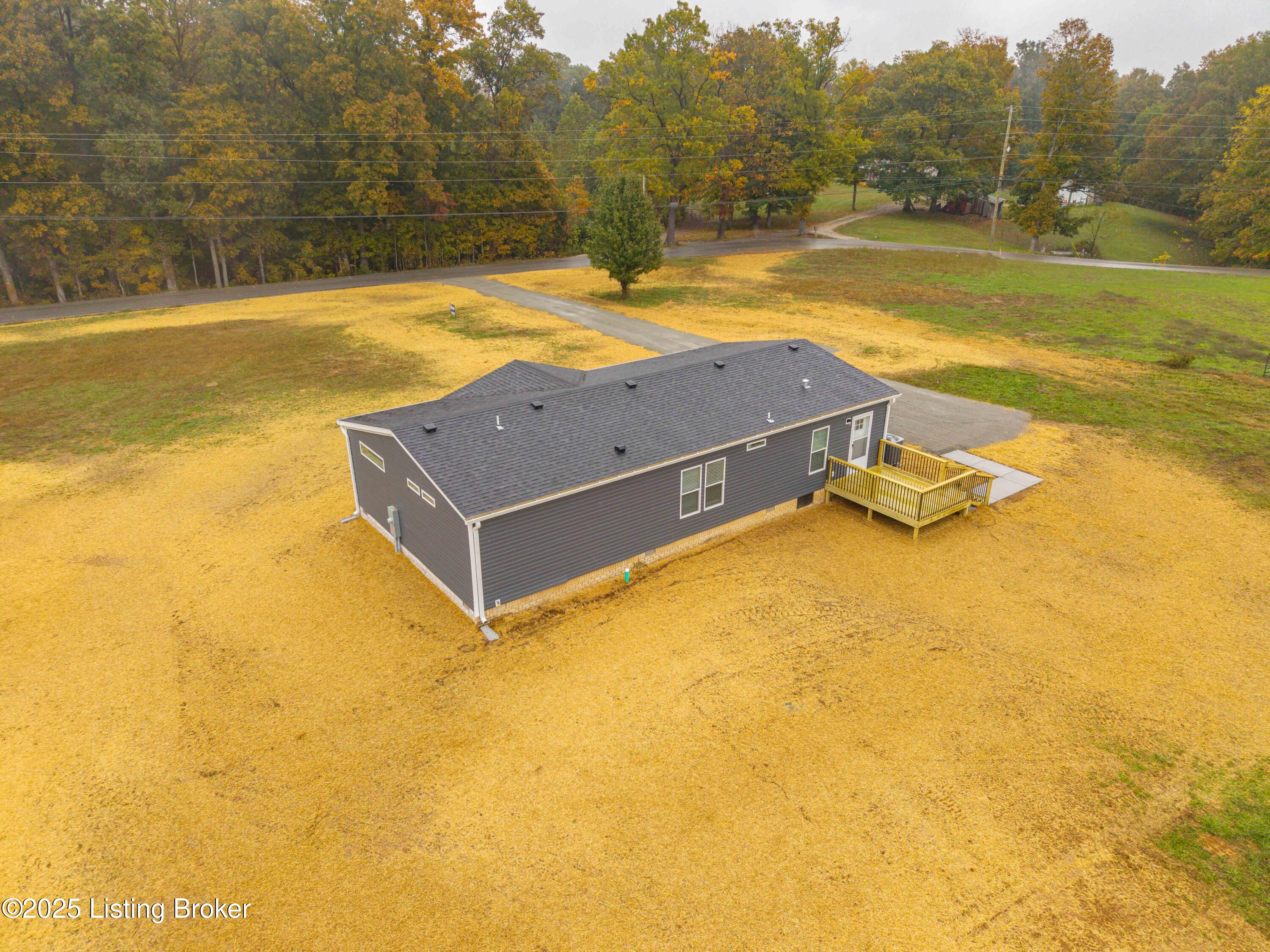 1227 Stovall Road Elizabethtown, KY 42701 - Photo 8 of 40 DJI_20251027135311_0023_D