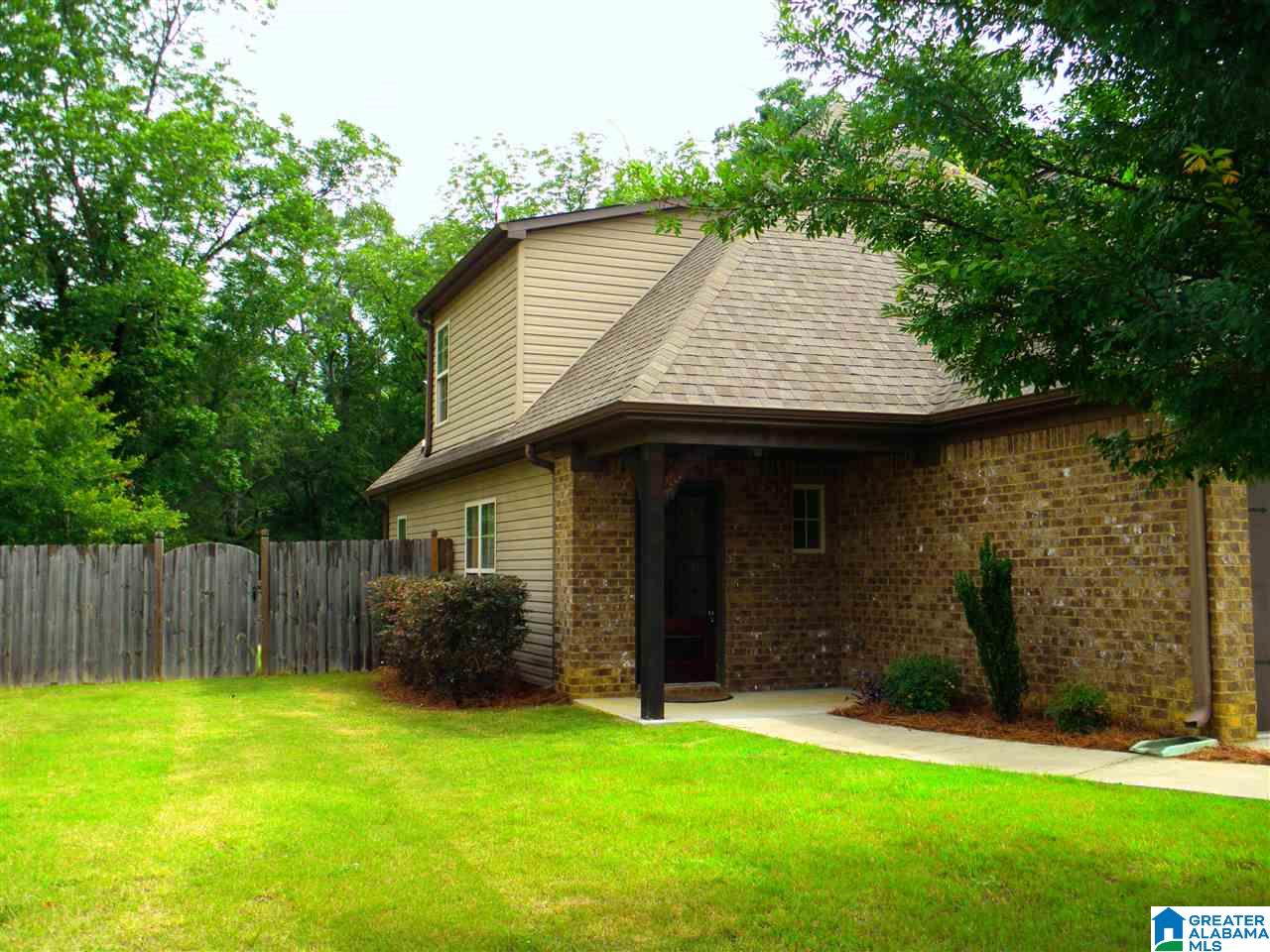 104 Falling Waters Lane Alabaster, AL 35114 - Photo 4 of 26