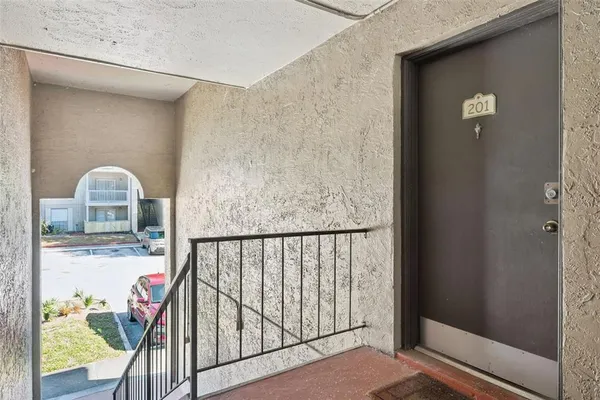 $99,000 | 425 Wymore Road, Unit 201, Altamonte Springs, FL 32714