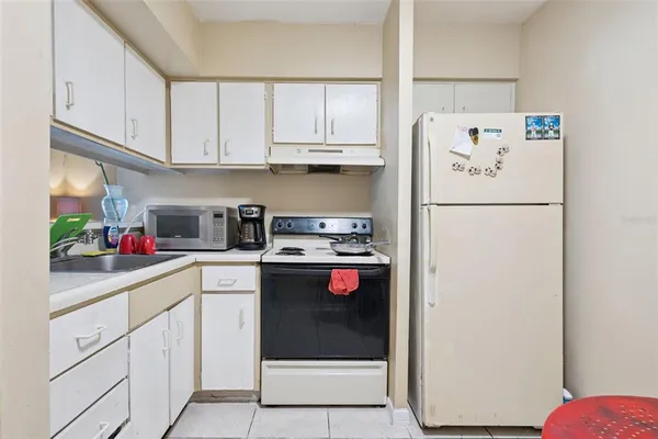 $99,000 | 425 Wymore Road, Unit 201, Altamonte Springs, FL 32714
