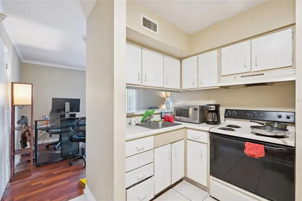 $99,000 | 425 Wymore Road, Unit 201, Altamonte Springs, FL 32714
