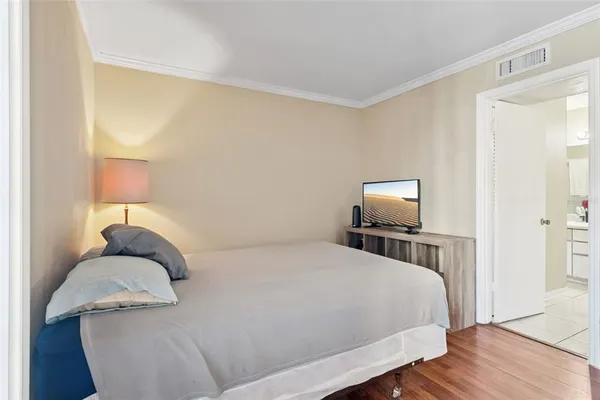 $99,000 | 425 Wymore Road, Unit 201, Altamonte Springs, FL 32714