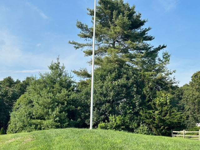 18 Bottom Ridge Westerly, RI 02891 - Photo 2 of 12