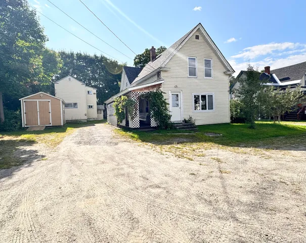$116,500 | 122 Knox Street, Millinocket, ME 04462