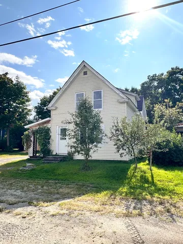 $116,500 | 122 Knox Street, Millinocket, ME 04462