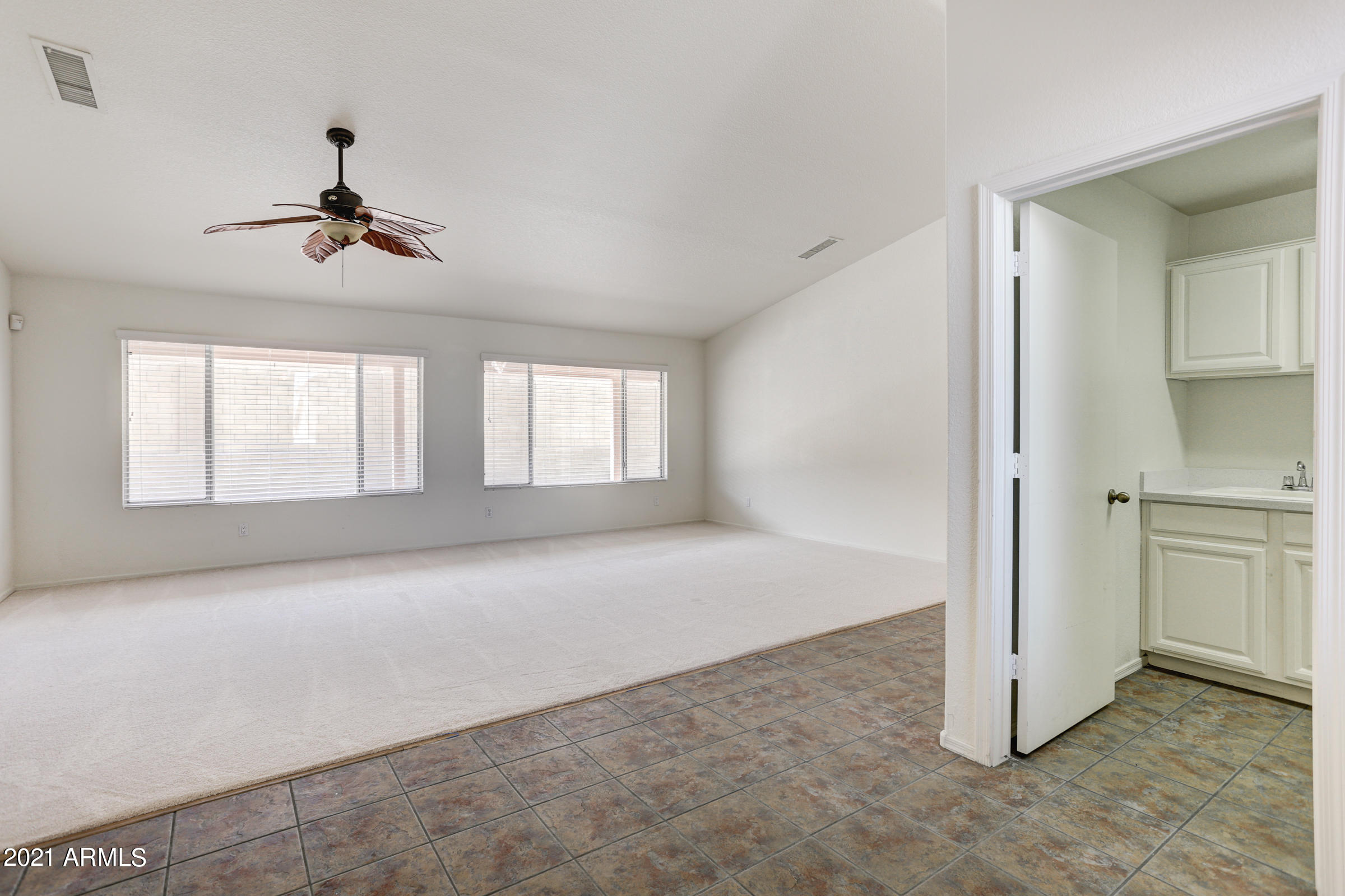 1641 East Fremont Road Phoenix, AZ 85042 - Photo 7 of 43 1641 E Fremont Rd-5 (1)