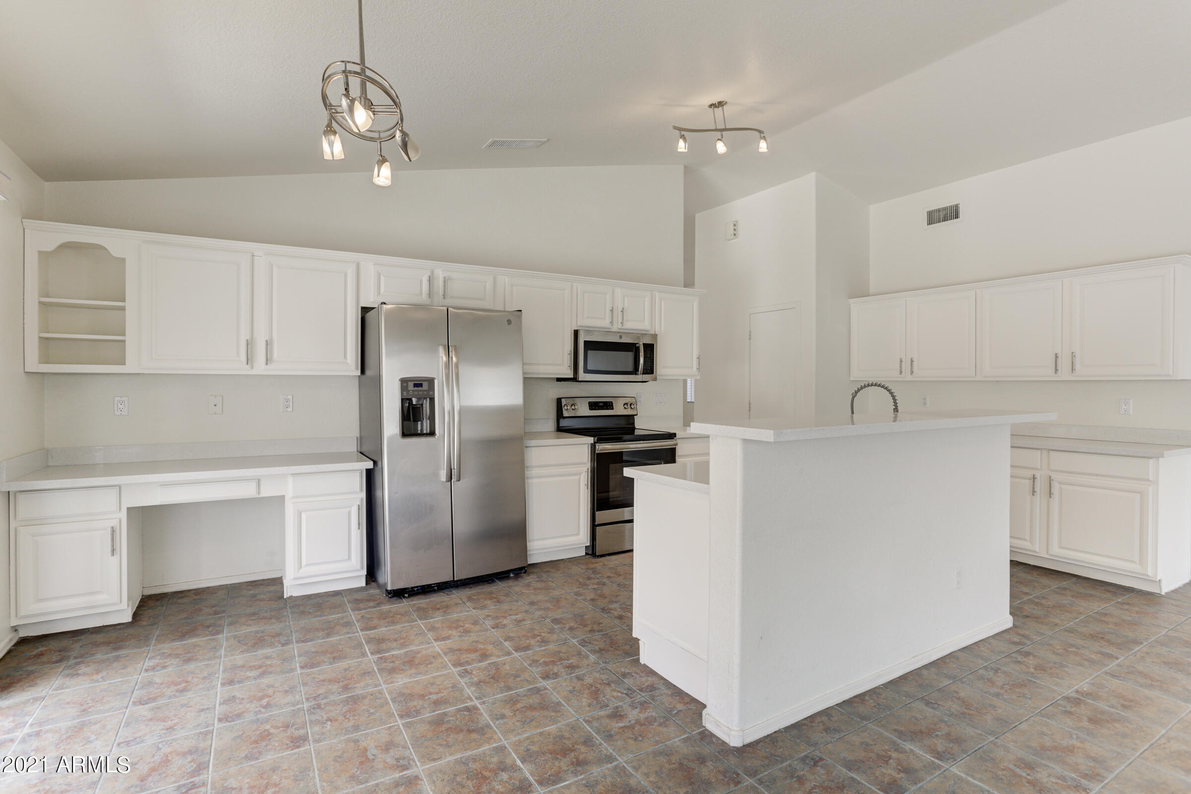 1641 East Fremont Road Phoenix, AZ 85042 - Photo 10 of 43 1641 E Fremont Rd-10 (1)