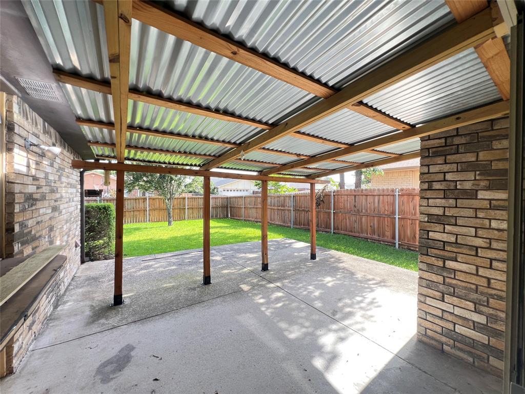 2107 Victoria Road Carrollton, TX 75007 - Photo 35 of 39