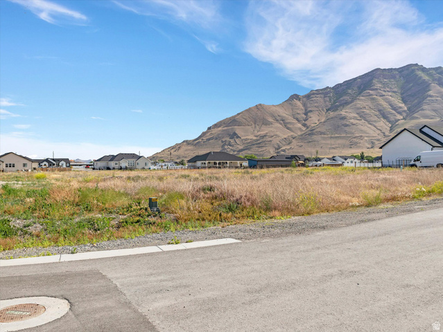1451 East Corey's Way Tooele, UT 84074 - Photo 10 of 12