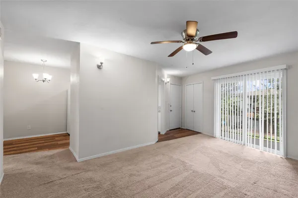 $1,100 | 102 Strand Street, Unit 4, Galveston, TX 77550
