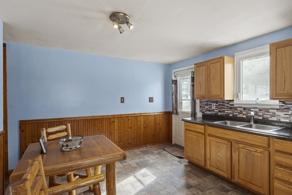 72 Amherst Road Belchertown, MA 01007 - Photo 7 of 33 Gallery Image 7