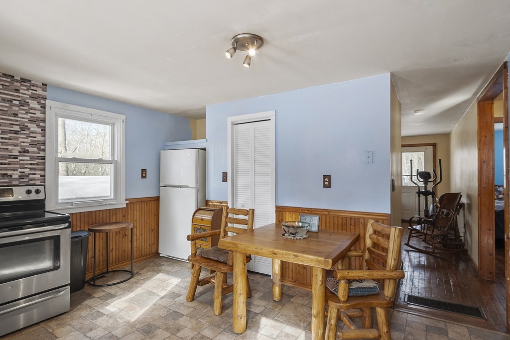 72 Amherst Road Belchertown, MA 01007 - Photo 8 of 33 Gallery Image 8