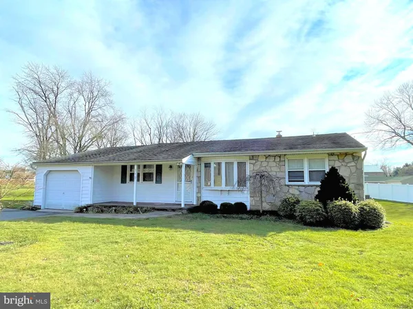 $2,700 | 310 Fish Pond Road, Glassboro, NJ 08028