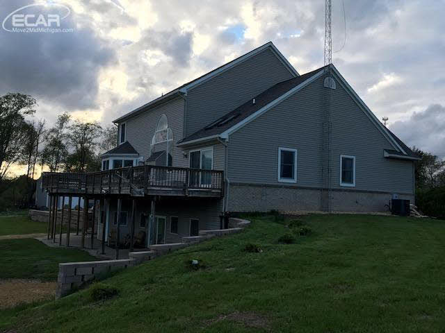 3405 West Lovejoy Road Byron, MI 48418 - Photo 4 of 37 21290257-3.JPG