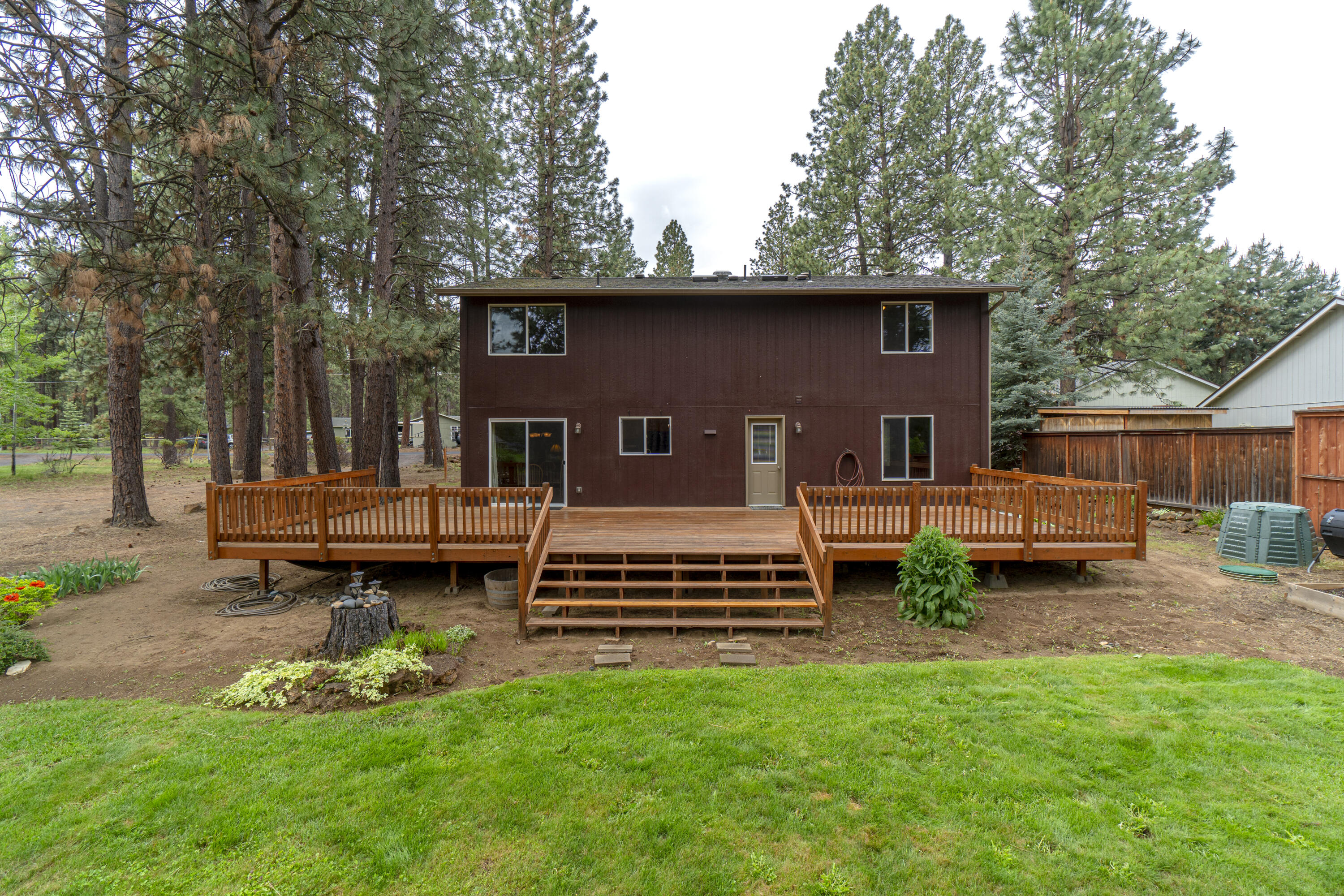 18902 Choctaw Road Bend, OR 97702 - Photo 31 of 38 Huge Back Deck