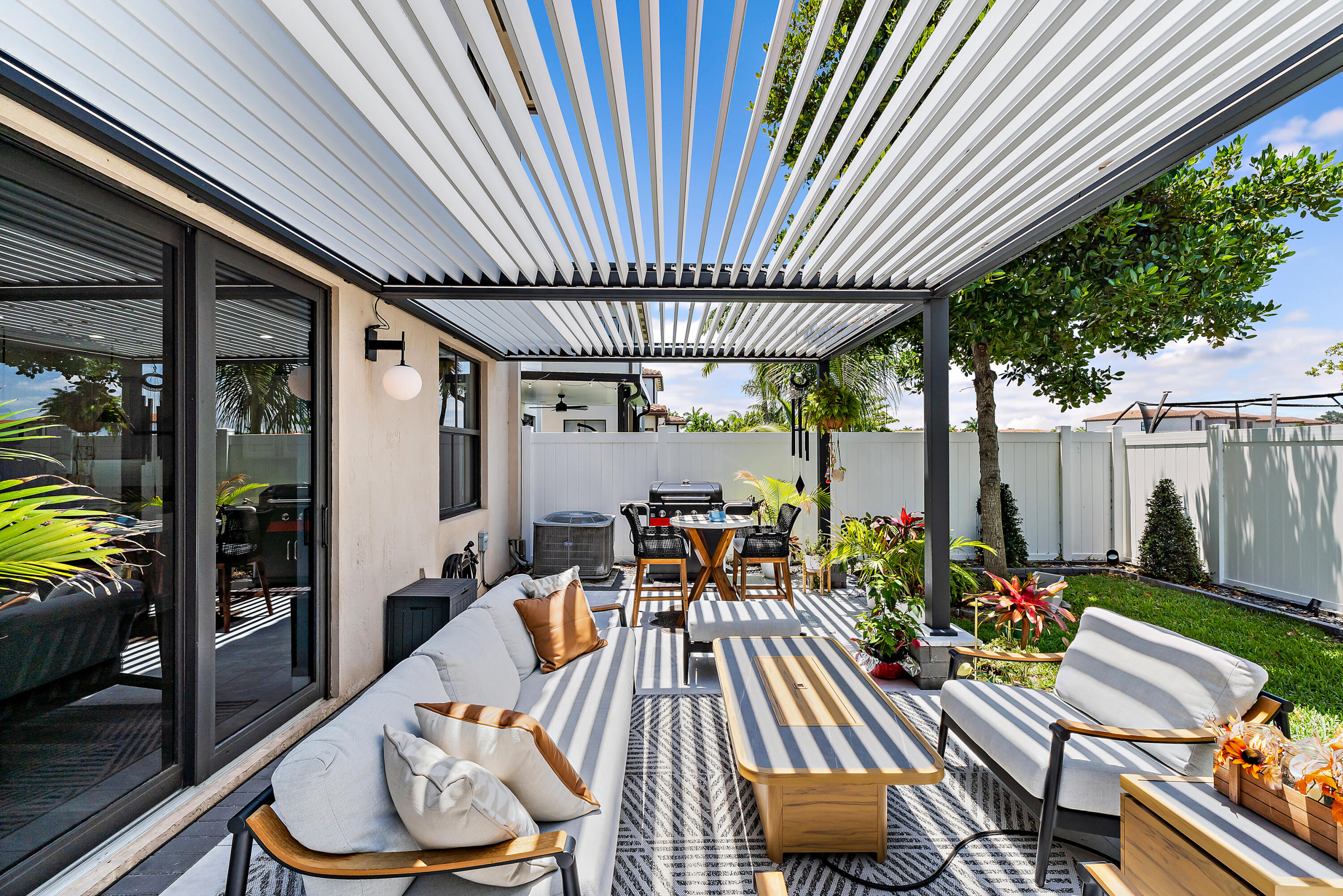 6024 Pine Tree Way Riviera Beach, FL 33410 - Photo 1 of 35 Yard