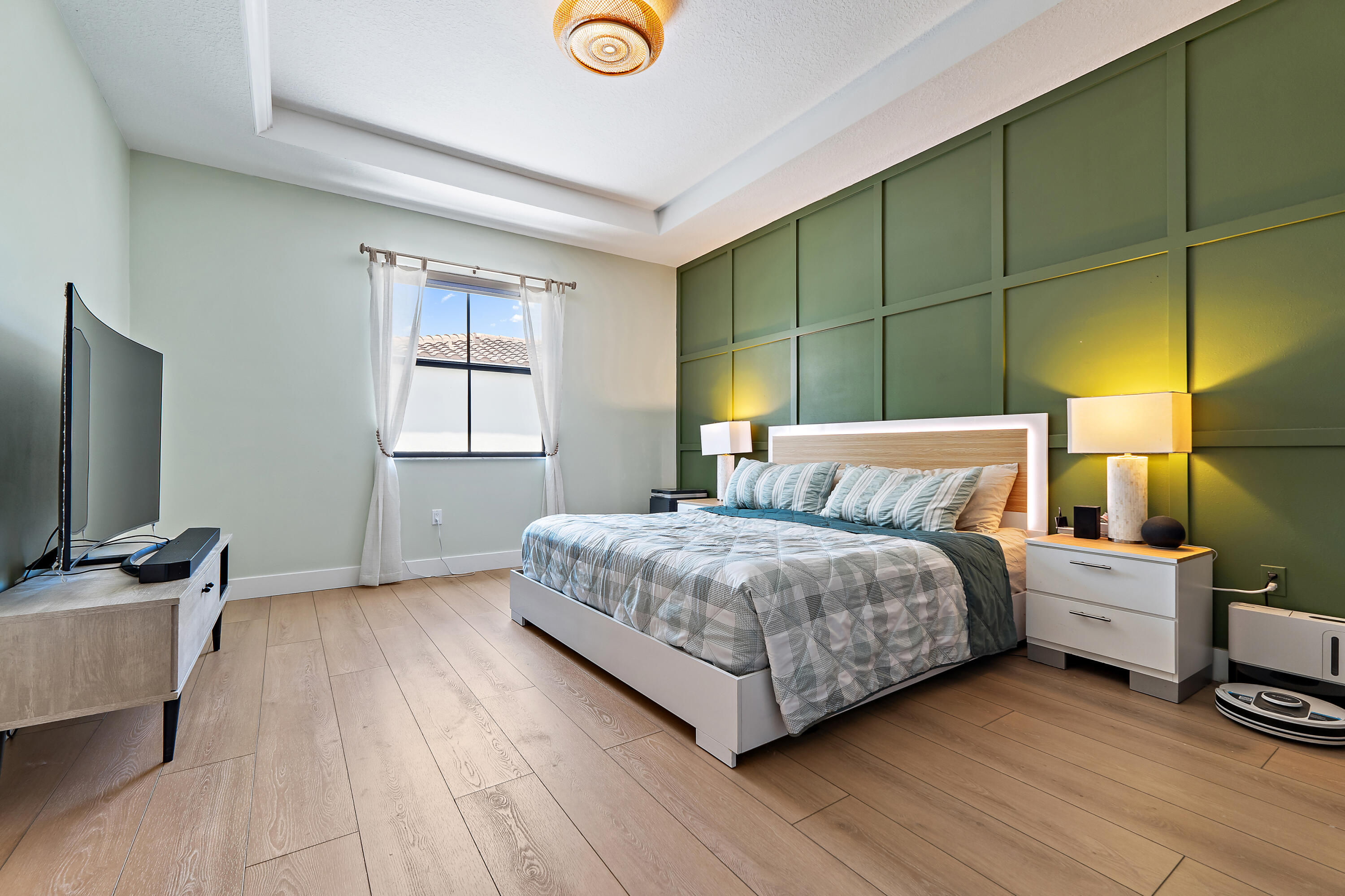 6024 Pine Tree Way Riviera Beach, FL 33410 - Photo 17 of 35 Primary