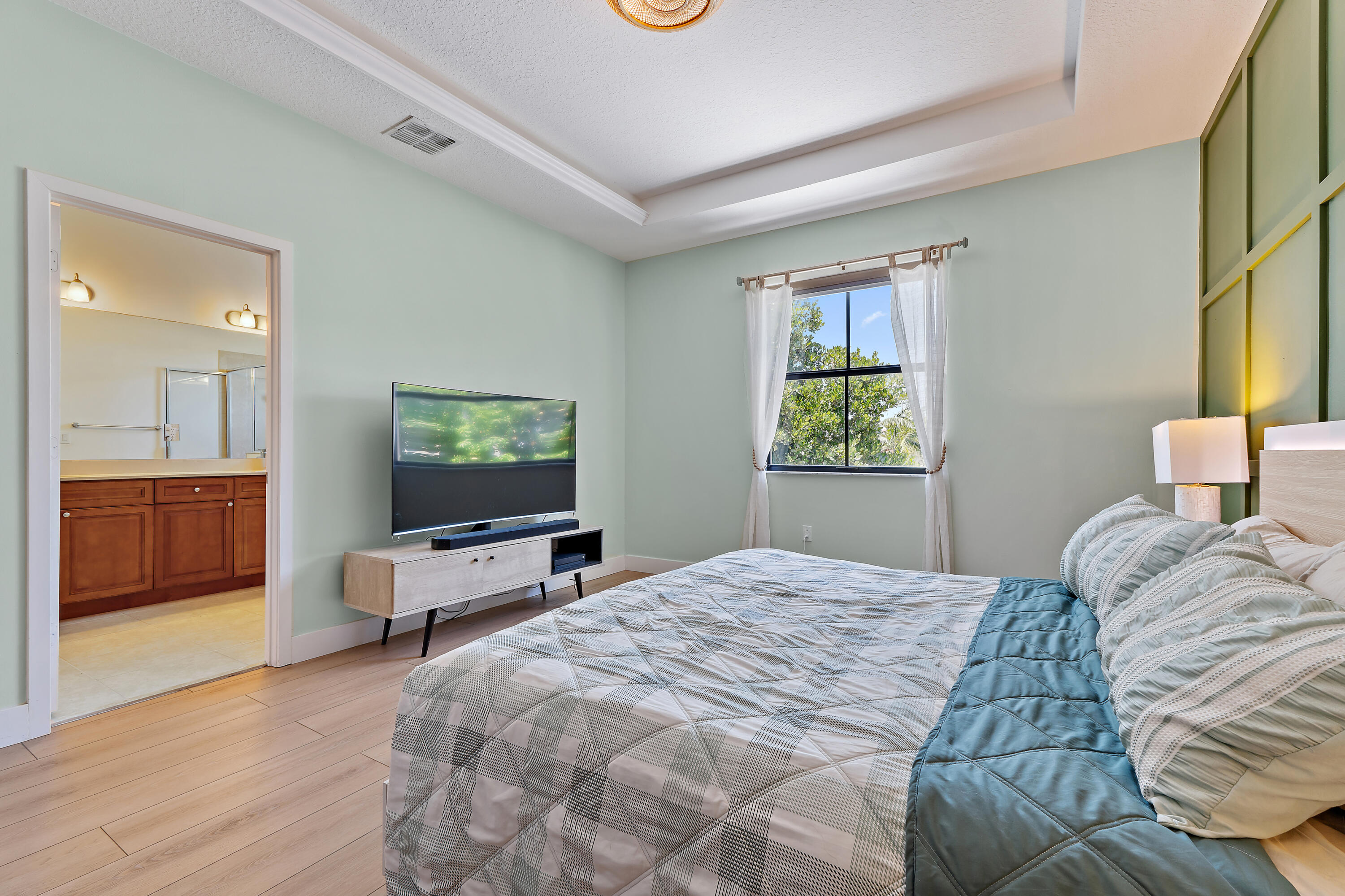 6024 Pine Tree Way Riviera Beach, FL 33410 - Photo 18 of 35 Primary